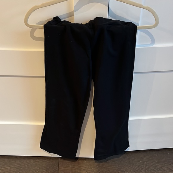 Original Black Lululemon Cropped Yoga Pants - Picture 3 of 3